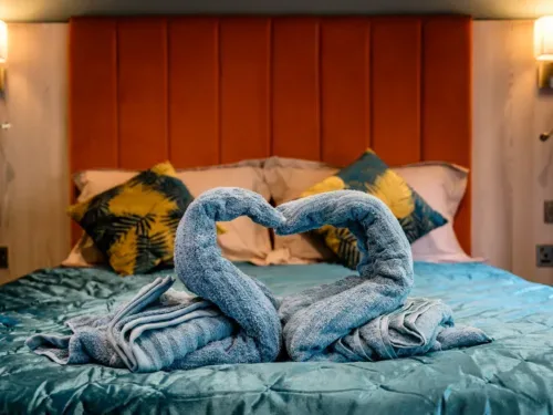 Too Wit Bedroom